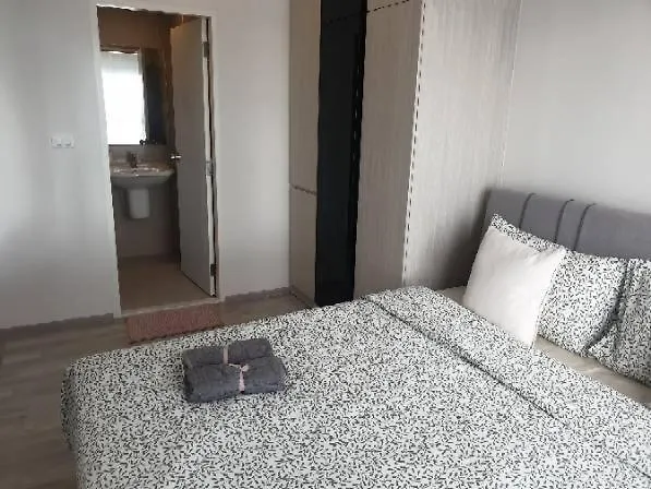 Ramkhamhaeng Apartment *